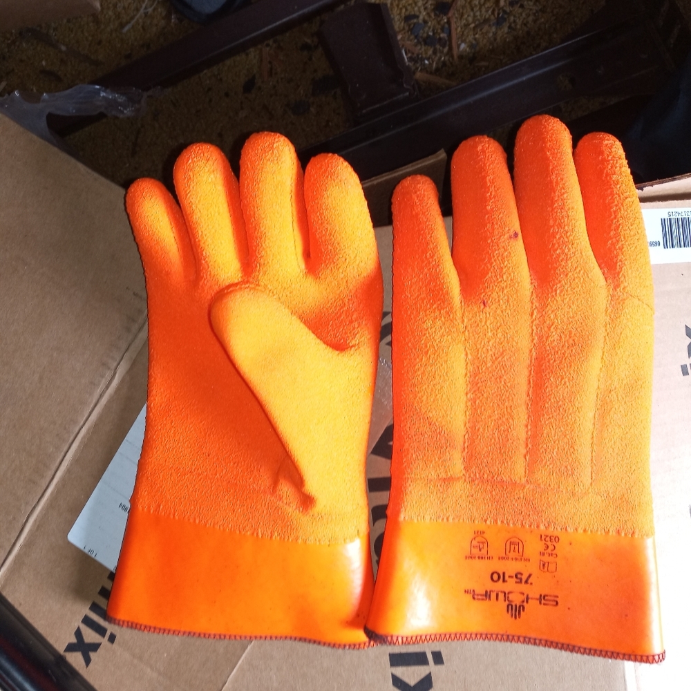 Showa 75-10 hazard/extreme cold safety gloves